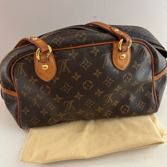 Louis Vuitton medium - Picture 15 of 17